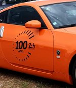 Nissan 350Z avec Stickers le Mans 100 ans (3).JPG