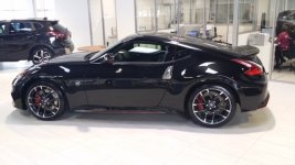 370 NISMO 2018 2.jpg